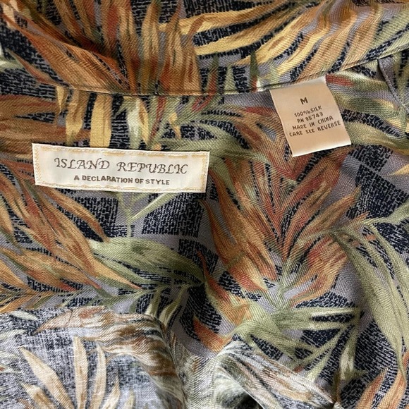 Island Republic 100% Silk Hawaiian Button Down Shirt Size M - Picture 8 of 8